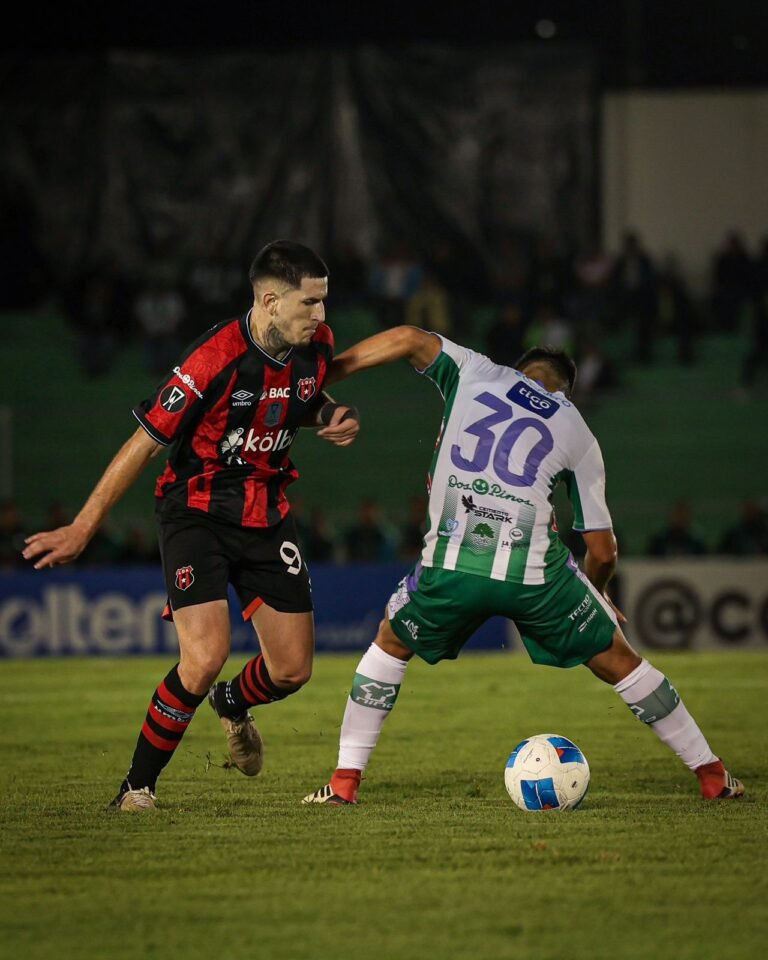 Alajuelense no hace drama por sus cuatro empates en fila, según Guimaraes