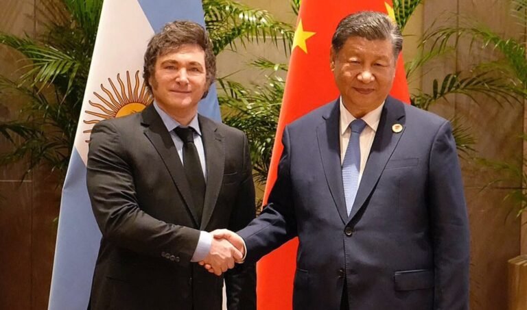 Milei de “no trato con comunistas” a estrechar la mano de Xi Jinping