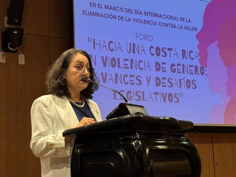 Luz Mary Alpízar solicita al Gobierno convocar proyectos pendientes en materia de seguridad para mujeres