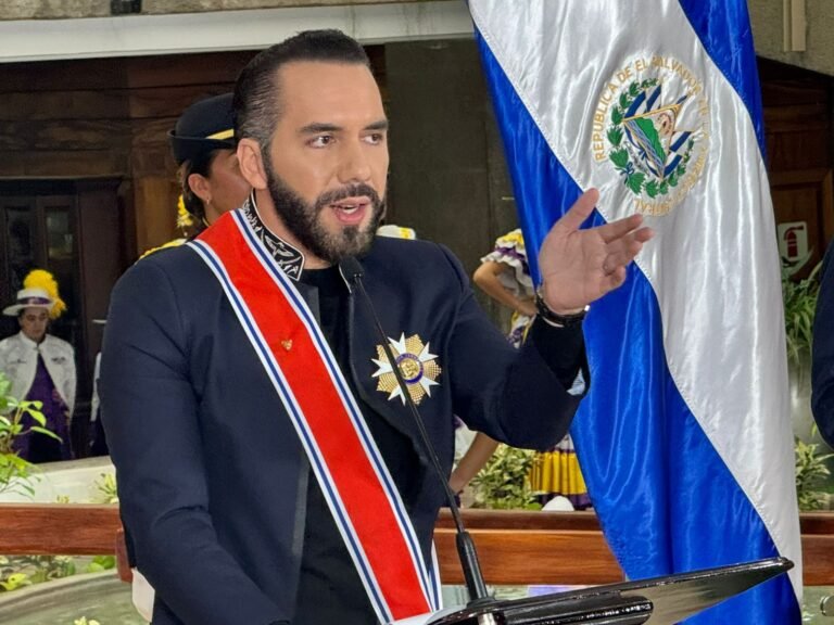 TSE carece de facultades para impedir ingreso de Bukele al país, asegura jurista