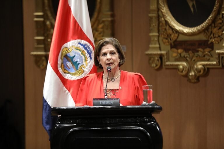 Pilar Cisneros: Nunca como hoy he sentido el latir de un pueblo que quiere cambiar este país