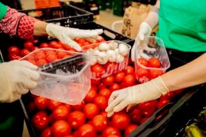 Bancos de alimentos de Alemania racionan la comida por alta demanda