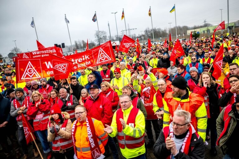 Conflicto laboral en Volkswagen se agudiza con huelga masiva en Alemania