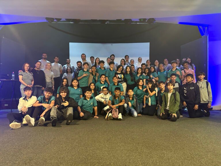 170 niños, niñas y personas jóvenes vivieron experiencias educativas STEAM