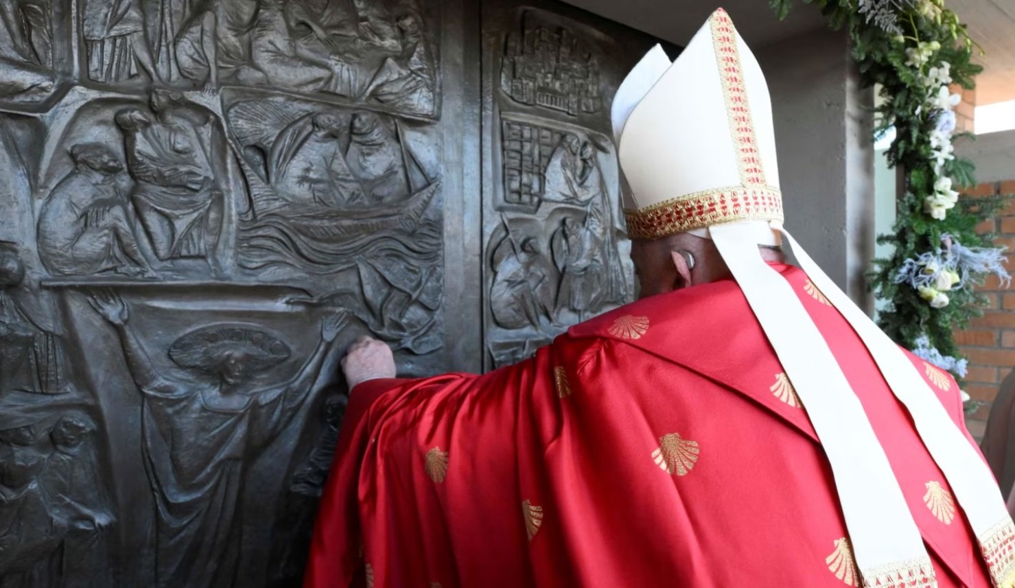 El Papa Francisco Abre Una Puerta Santa Especial Para El Jubileo