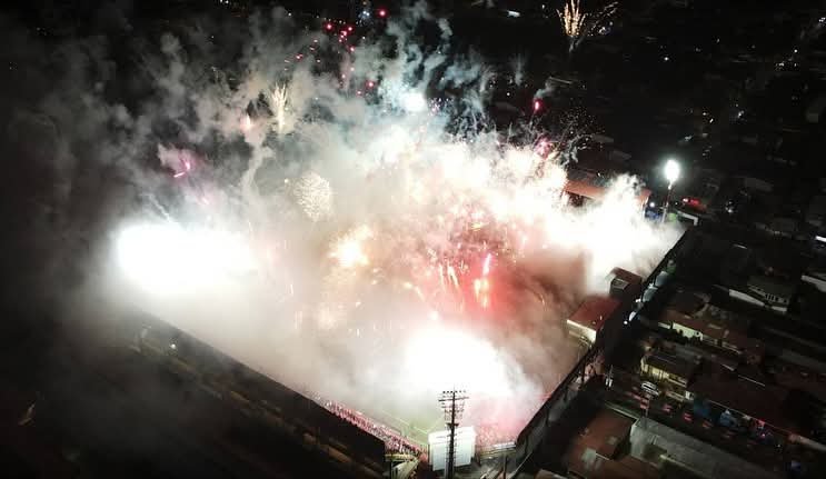 El estadio Alejandro Morera Soto vivió una verdadera fiesta en el inicio de la Gran Final entre Alajuelense y Herediano.