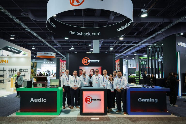 RadioShack presenta casi 400 productos innovadores en el CES 2025