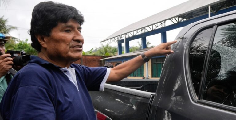 Juez de Bolivia declara en rebeldía a expresidente Morales y pide su detención por presunto abuso