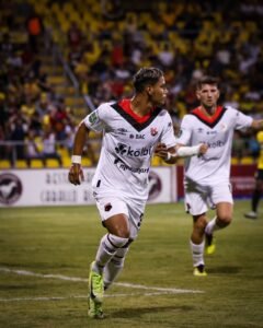 Alajuelense vs. Liberia: Creichel Pérez lidera goleada manuda