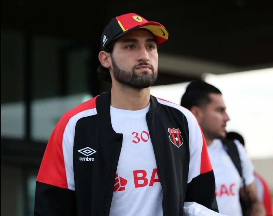 Alajuelense confirma noticia sobre Aarón Salazar
