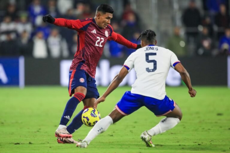 Miguel Herrera debuta con derrota: Costa Rica cae 3-0 ante Estados Unidos