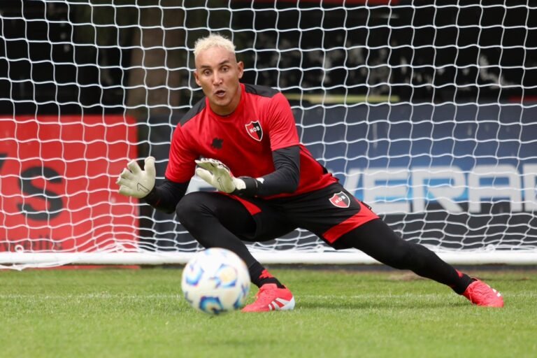 Newell’s Old Boys cambia de rumbo y Keylor Navas ya conoce a su nuevo entrenador