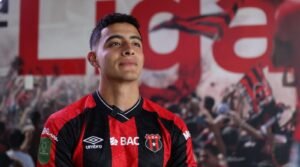 Daniel Chacón confiesa que vivió días de incertidumbre para regresar a Alajuelense