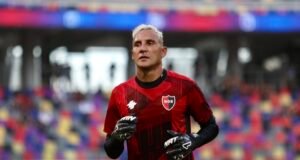 Keylor Navas sufre dolorosa derrota en el clásico de Rosario