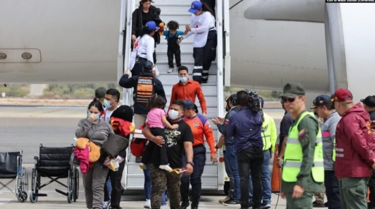 Llega a Venezuela tercer grupo de repatriados tras acuerdo con EEUU, el primero con mujeres y niños