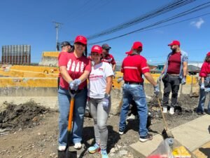 Coca-Cola FEMSA y la Municipalidad de Goicoechea se unen en jornada de voluntariado para limpieza comunitaria