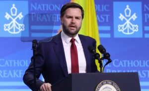 Vance: Zelenskyy debe afirmar que está comprometido con la paz y disculparse con Trump