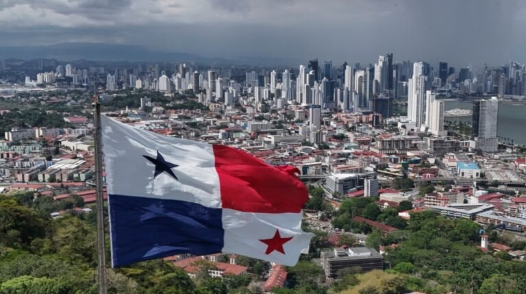 Panamá aprueba compra de seis aviones para su servicio aeronaval