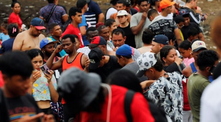 Panamá dará permiso temporal humanitario por seguridad a migrantes enviados al Darién