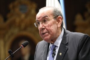 Arias: Chaves está cruzando rayas que no debería cruzar al acosar e intimidar al fiscal general 