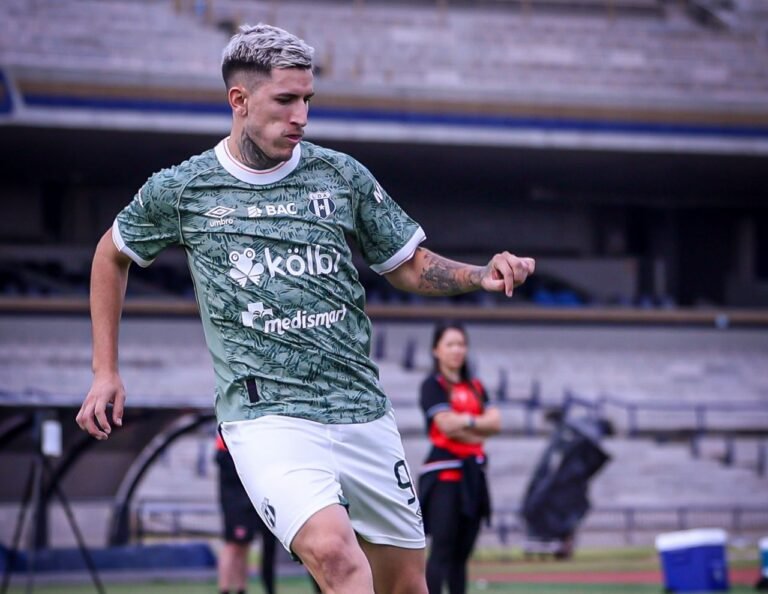 Alajuelense sorprende con su once titular para el duelo ante Pumas