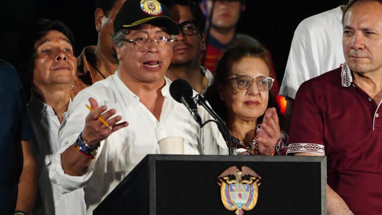 Colombia: Petro convoca por decreto una consulta popular sobre su reforma laboral