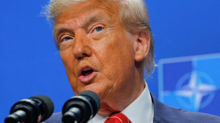 Trump padece “insuficiencia venosa” pero goza de “buena salud”, según la Casa Blanca