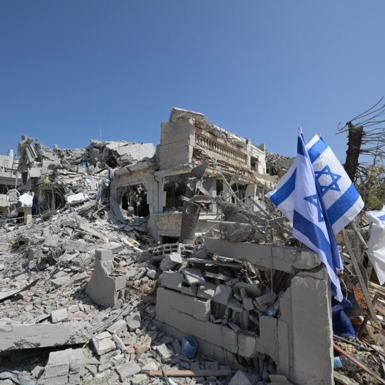 Israel golpea al corazón militar iraní; Teherán contesta matando inocentes