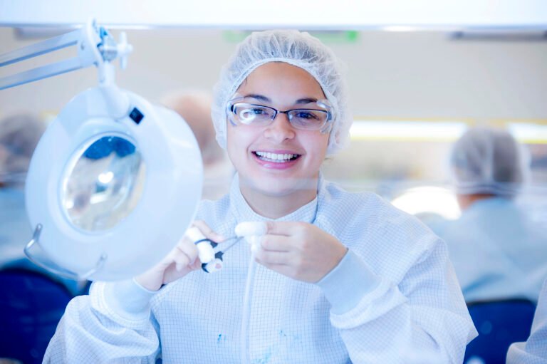 Exportaciones costarricenses mantienen crecimiento a doble dígito, impulsadas por dispositivos médicos