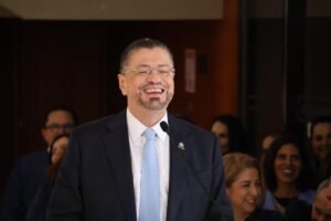 Diputados eligen comisión que se encargará del proceso para levantamiento de inmunidad a Chaves