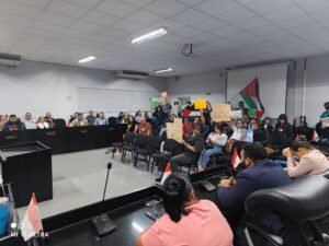 Cuestionan a alcaldesa de San Ramón por apoyo a Israel: “No a la complicidad”