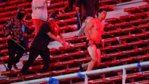 Violencia en la tribuna: diez heridos y más de 100 detenidos tras partido de fútbol en Argentina