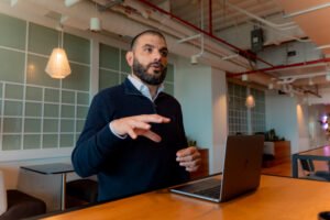 ¿Usa Sinpe Móvil para cobrar en su negocio? Así puede evitar fuertes sanciones de Hacienda