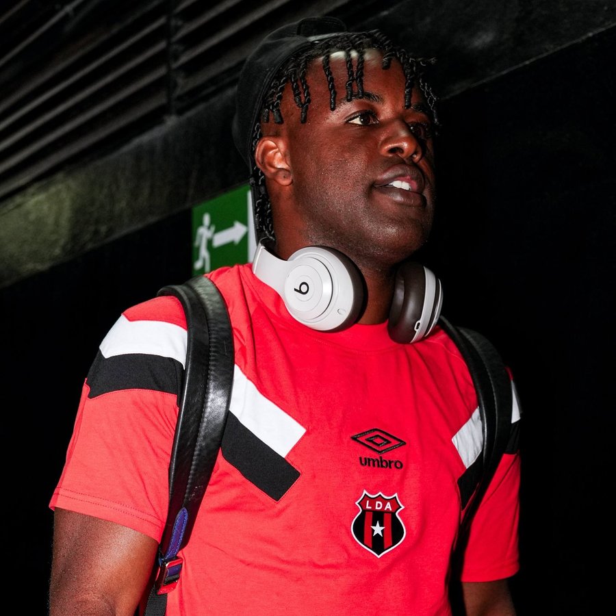 La despedida de Joel Campbell