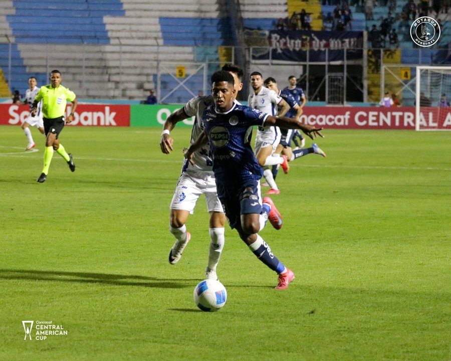 Exdelantero de Alajuelense jugará con grande de Honduras