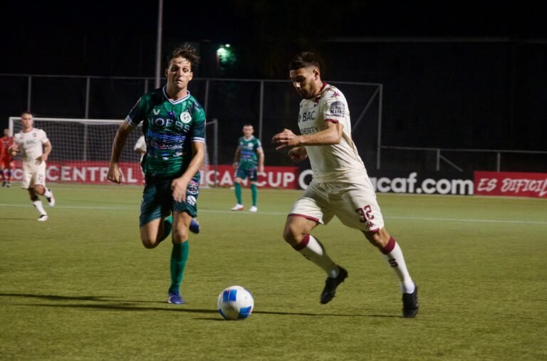 Saprissa no la pasó nada bien en Belice