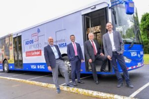 Uso de pagos digitales avanza en el transporte público de Cartago