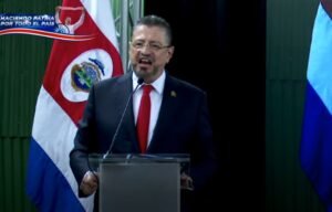 Chaves llama filibusteros a diputados que votaron para quitarle su inmunidad