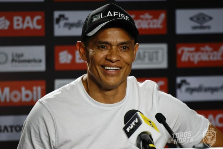 (Video) No se pierda la irónica respuesta de Paté Centeno sobre el por qué imita al PSG