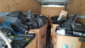 Recolección de residuos electrónicos llega a Talamanca con el respaldo de Grupo Unicomer