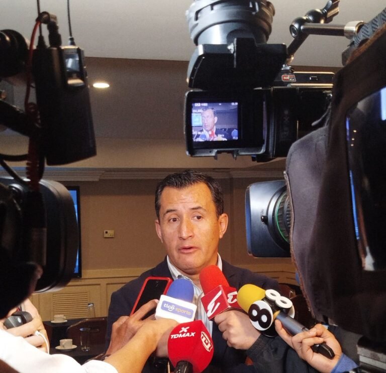 Enrique Oses, presidente de la Comisión de Arbitraje de la Federación Costarricense de Fútbol. Foto: Ferlin Fuentes