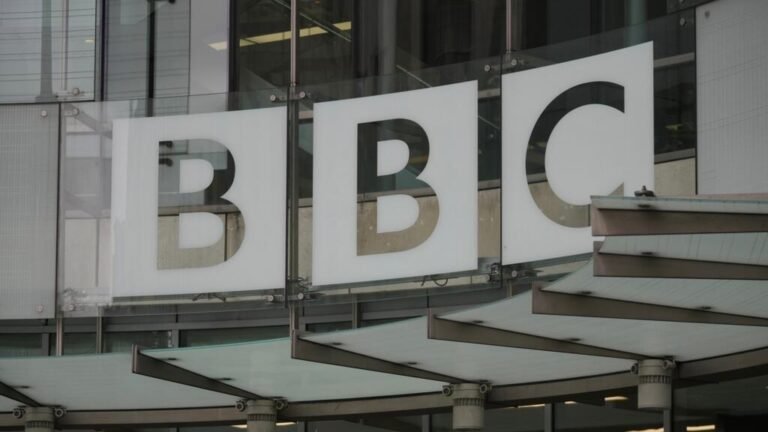 Para la BBC no hay base legal para demanda de Trump por 5.000 millones de dólares