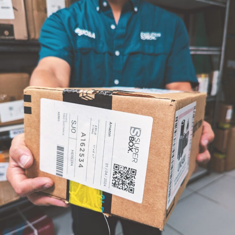 Recomendaciones clave para quienes compran en línea y usan casilleros internacionales