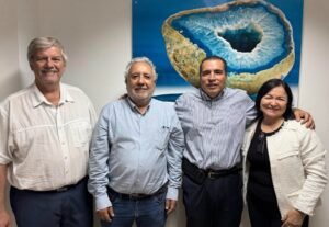 Fernando Zamora apoya reactivación del proyecto minero en Crucitas