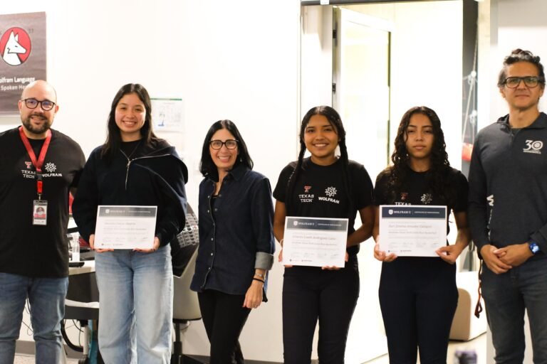 TTU-CR y Wolfram lanzan hackathon para crear app de detección temprana de cáncer de mama liderado por jóvenes mujeres