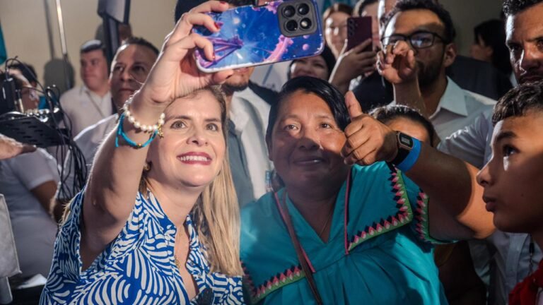 Laura Fernández llama a votar por la “continuidad” en su gira por la Región Brunca