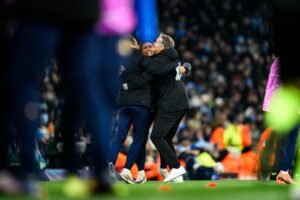 Sergi Runge celebró con su técnico el sonado triunfo del Bayern Leverkusen ante el City.