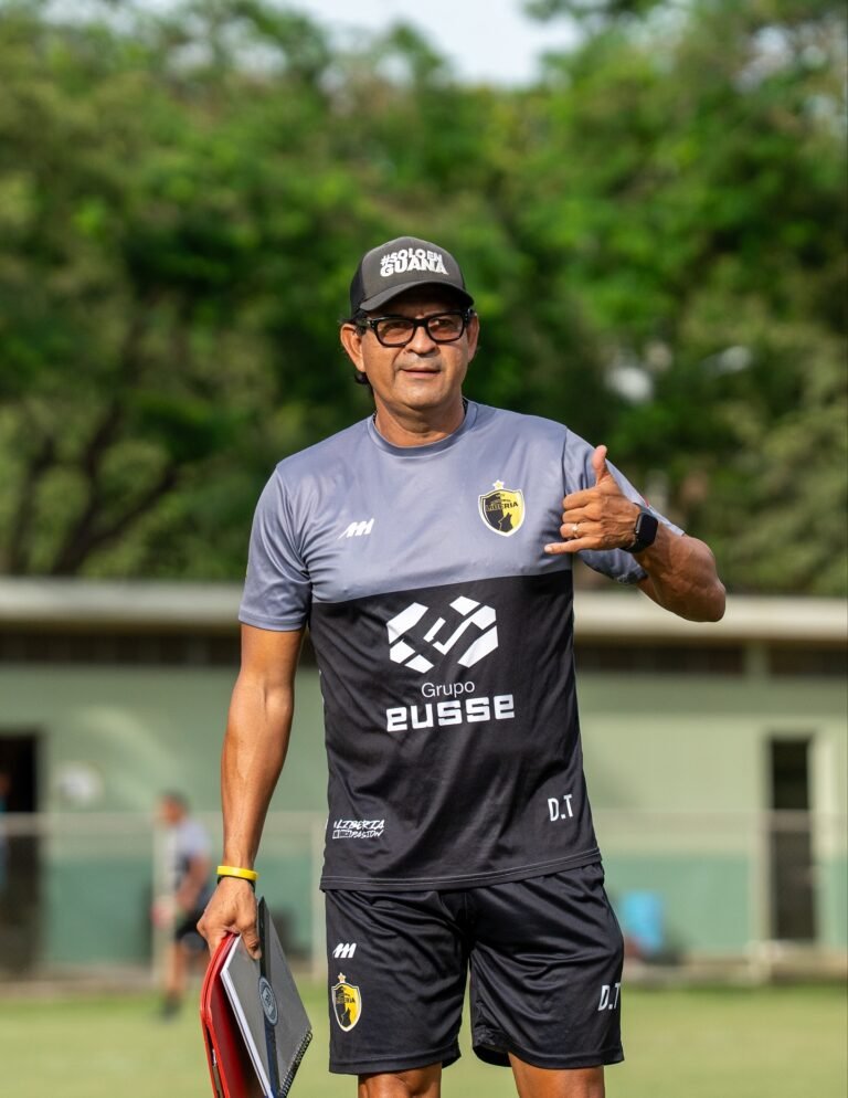 José Saturnino Cardozo cumple su promesa a los liberianos