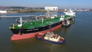 China denuncia “grave violación” tras captura de petrolero; EE.UU. persigue otro navío en el Caribe