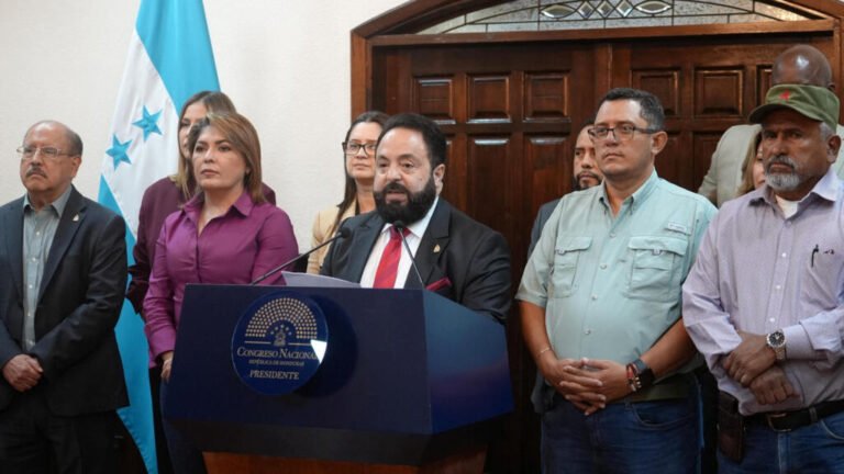 Crisis electoral en Honduras: Congreso afirma que “no validará” los comicios; Nasralla se proclama vencedor